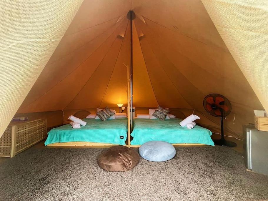 Rembulan Escape Bell Tent 2 Kampung Penarik Esterno foto